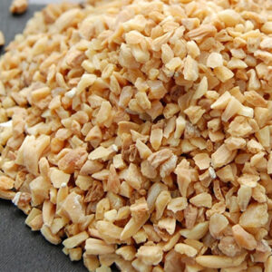 Dehydrated garlic chopped